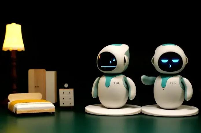 Eilik - Un Robot Compaero De Escritorio Con Interacciones Mu